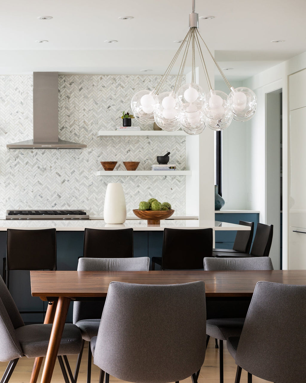 Bolla 28-in Chandelier