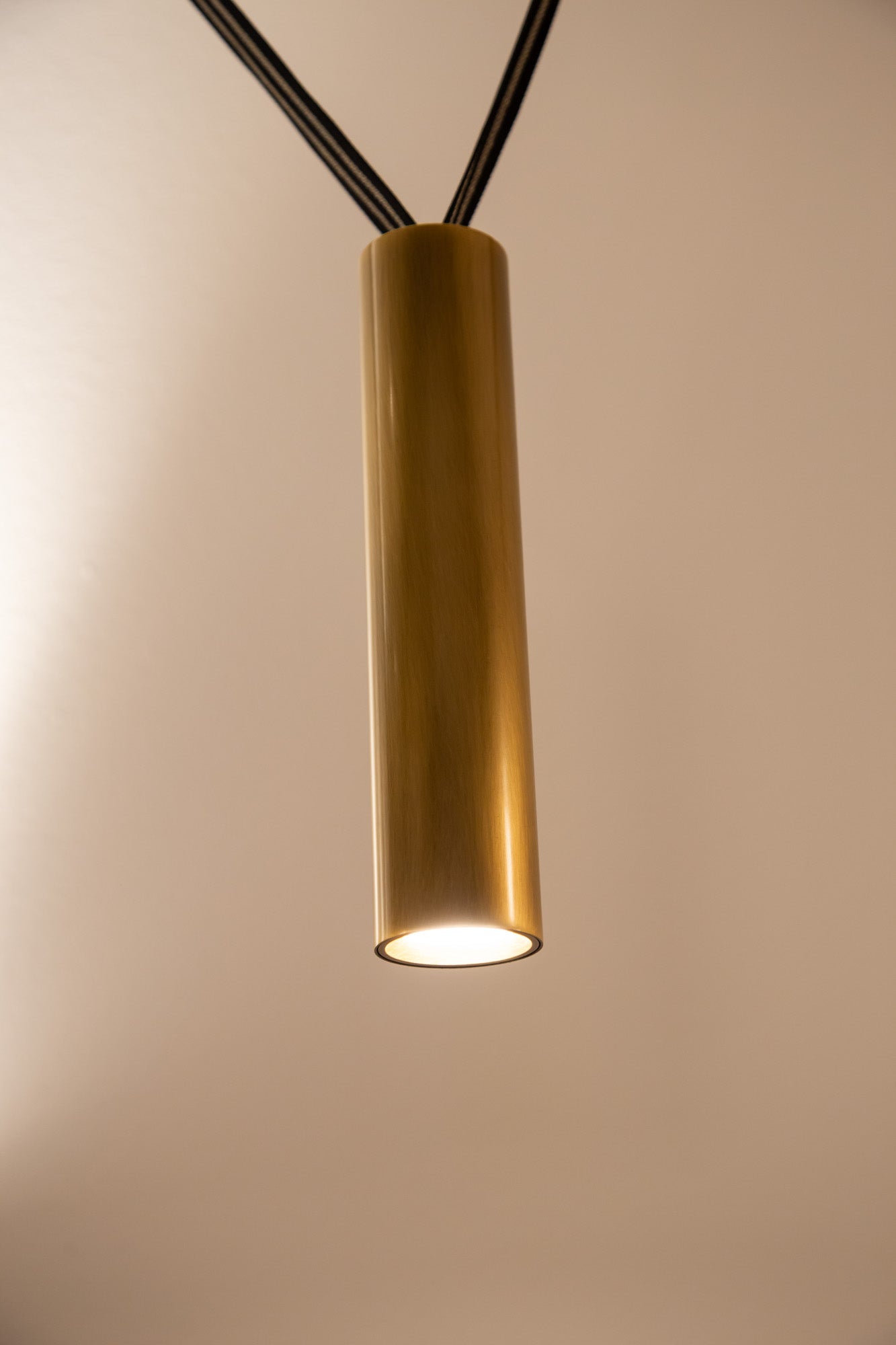 Mason 4 Head Linear Pendant – Adjustable with Metal Strap Detail