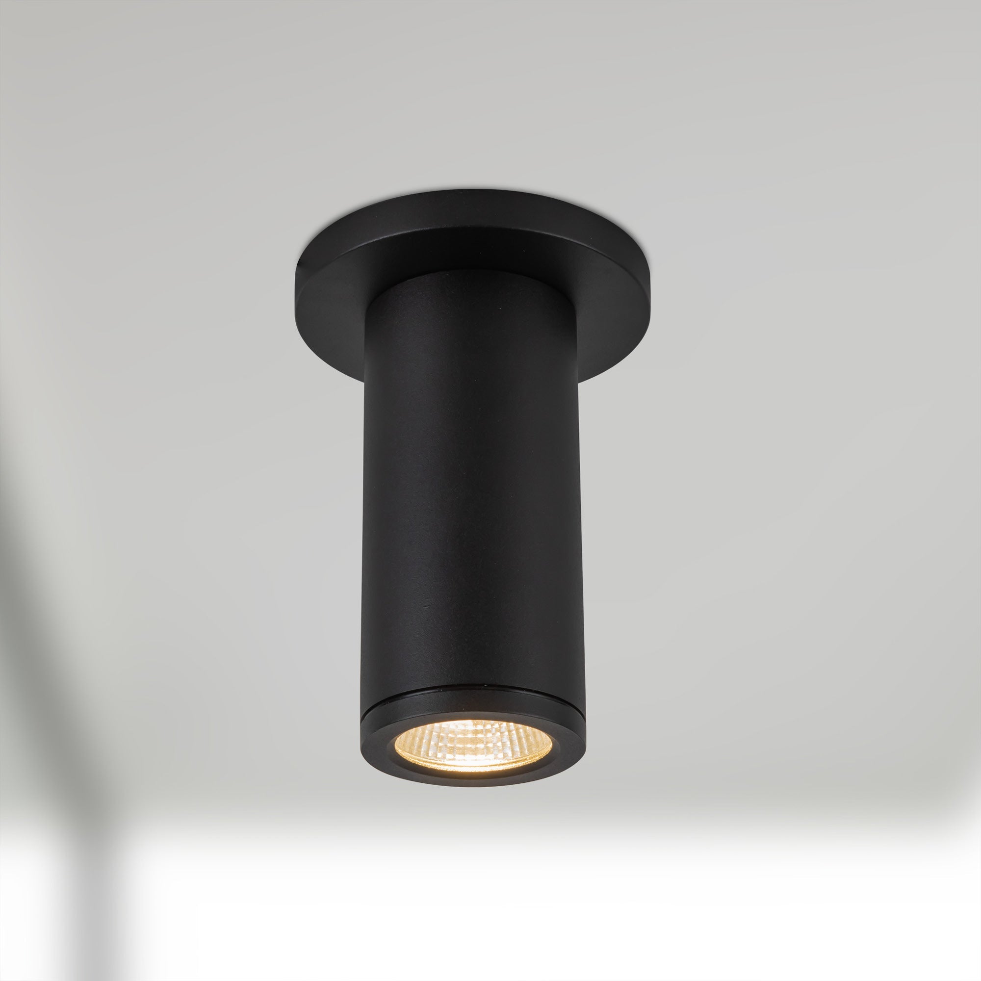 Nordic 6-in (2-in Dia.) Exterior Ceiling