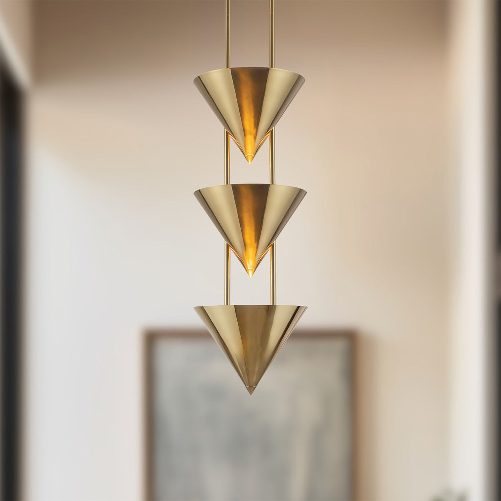 Versus 28-in Pendant