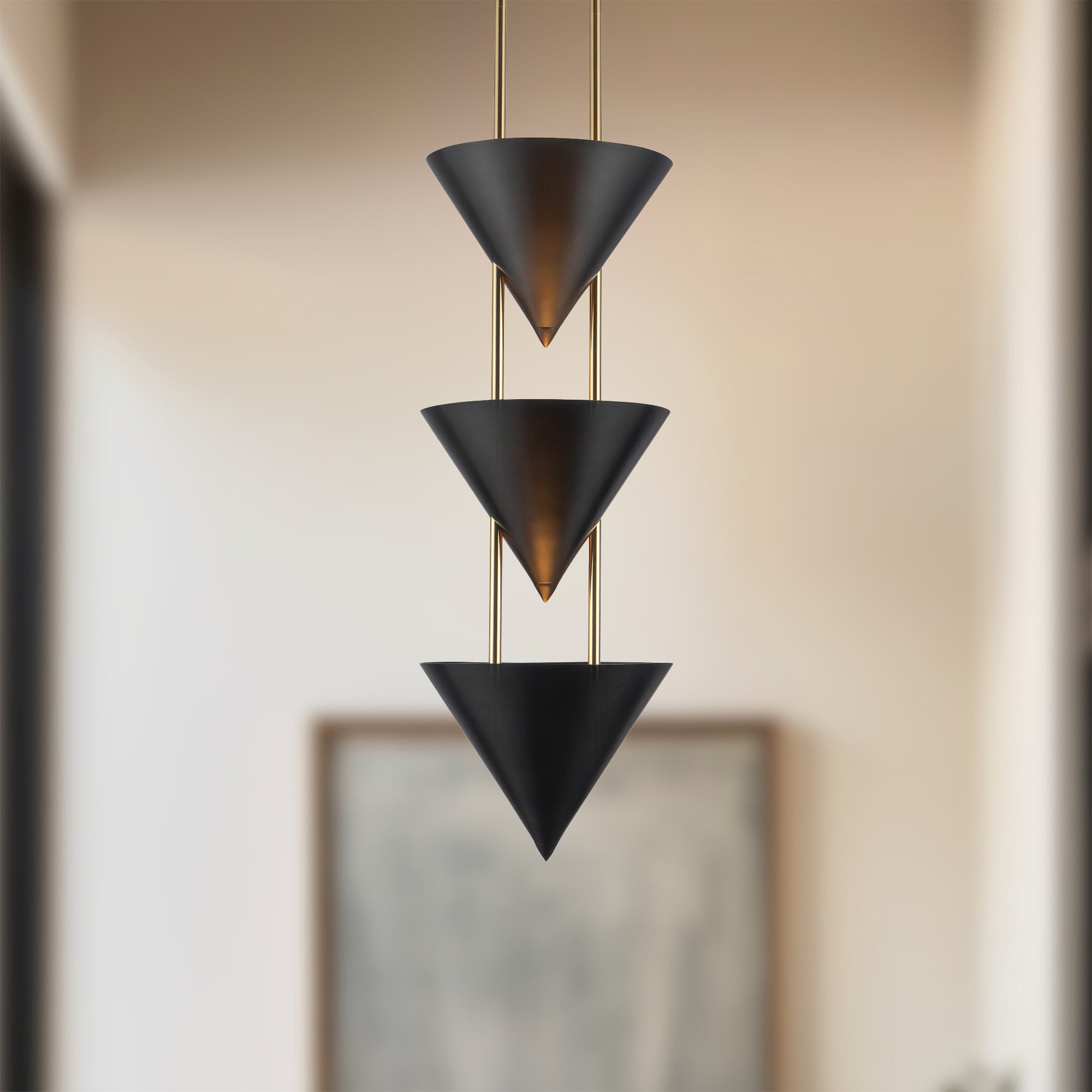 Versus 28-in Pendant