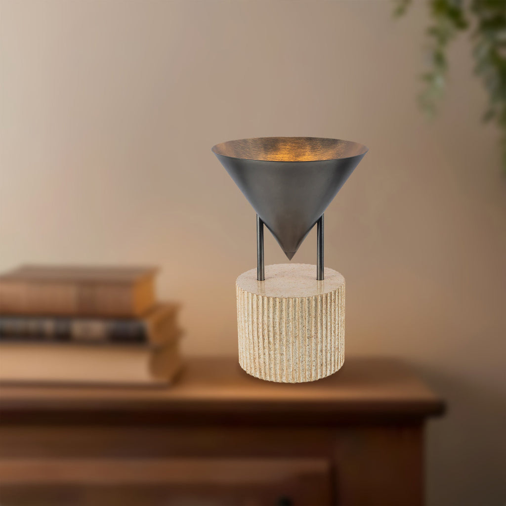 Versus 15-in Table Lamp